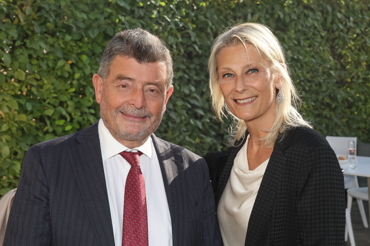 Stefan Ottrubay mit Begleitung c Katharina Schiffl | Katharina Schiffl Stefan Ottrubay mit Begleitung c Katharina Schiffl