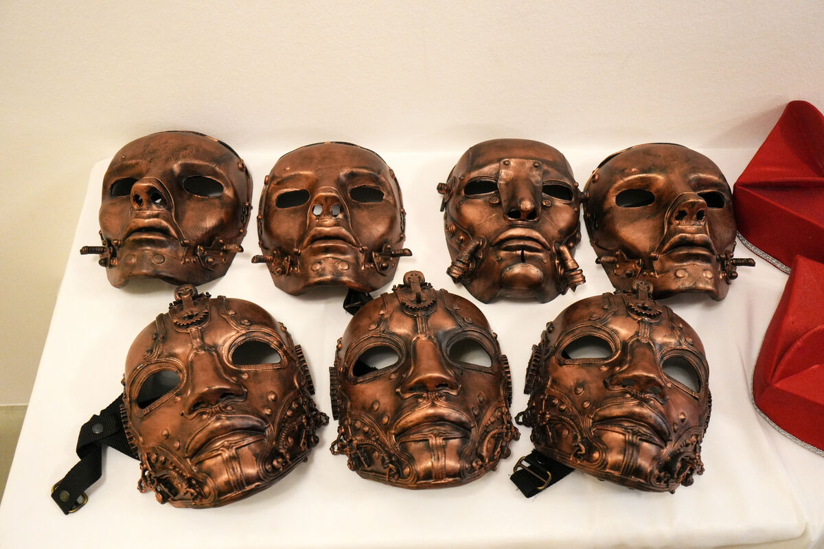 Kostüm Tosca Masken c Zoltan Hamori Kostüm Tosca Masken c Zoltan Hamori